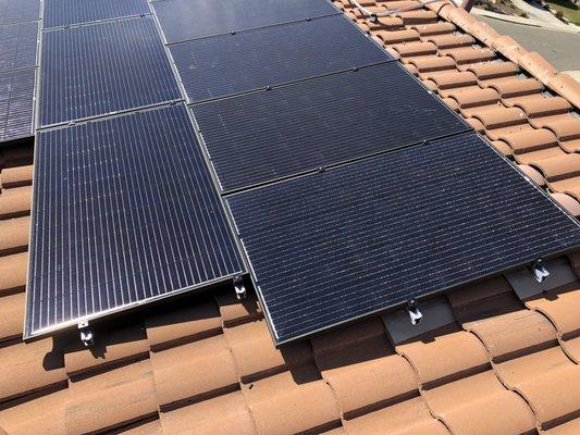 Keep your money stacking! With clean solar panels