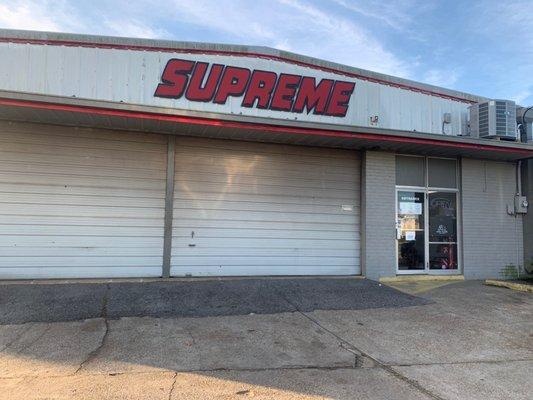 Supreme Muffler Shop