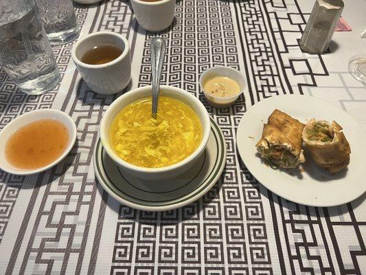 Egg drop soup with egg roll