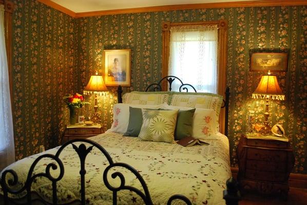 Sonora Room Victorian romance 1st floor large private bath