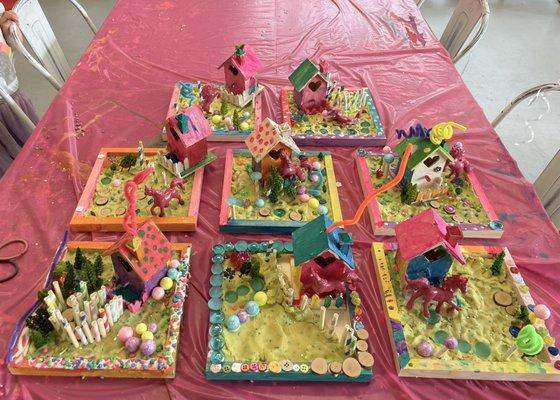 Unicorn themed mini world art projects