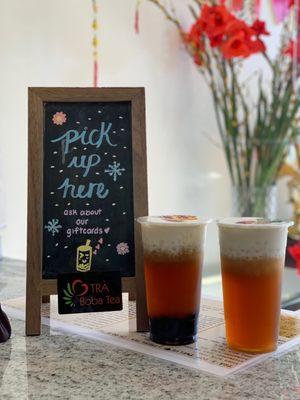 (Left) Winter melon fresh tea with boba and salted cream foam.  (Right) Winter melon with salted cream foam.