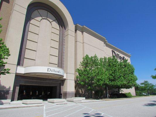 Dillard's at Beachwood Place - 05/28/2018