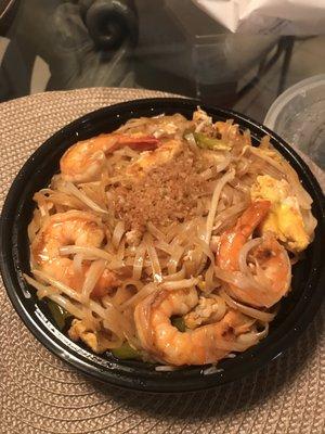 Shrimp pad thai.