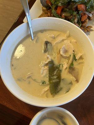 Tom kha soup