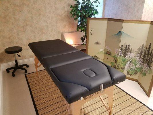 Reiki table