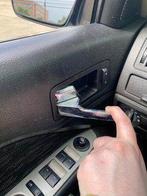 Door handle not unlocking door