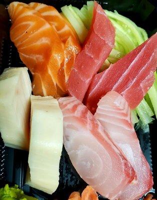 Sashimi appetizers with Salmon, Tuna, Yellowtail, and White Tuna. Very fresh. Awesome!