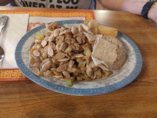 Almond chicken lunch combo