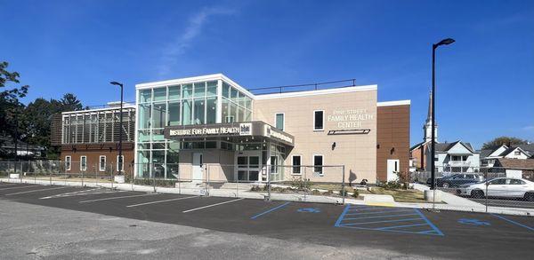 Front view of Pine Street Family Health Center.