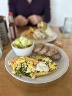 Herb Scramble w/lox