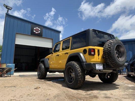 3.5 lift on this 2019 Jeep