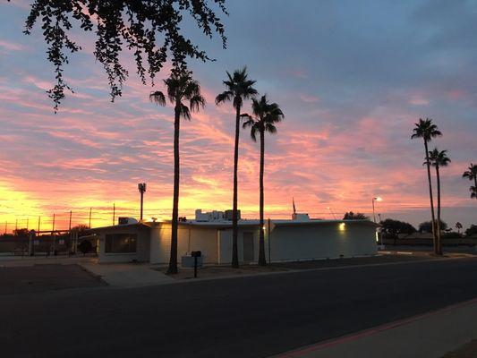 An awesome morning at Desert Sands. Come by and check out the course and our neighbors at the Moose Lodge.