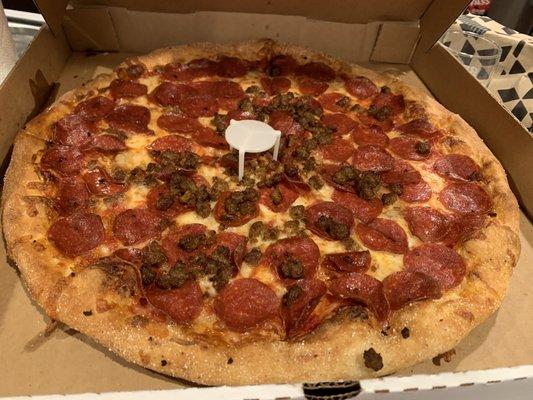 16" Pizza-thin crust pepperoni and sausage