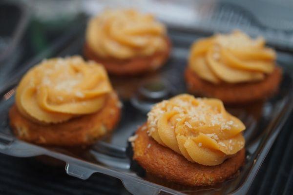 Banana Chantilly cup cakes (desserts for dinner) *6/23/23