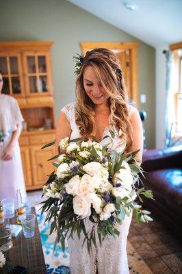 romantic, blooming and natural - Living Arts made my wedding flowers just perfect