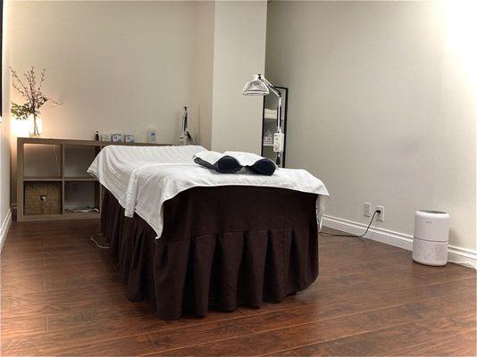 Dan Holistic Massage and Acupuncture 