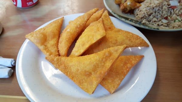 Fried cheese wonton