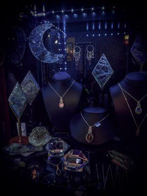 Lunatique Craft Jewelry & Crystals