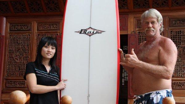 Joe in China - Hainan surfing