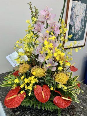 5.12.21 - Tropical Hue Arrangement... Such a beauty!