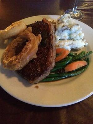 Delicious steak, mashed potatoes and fresh vegetables. The dirty martini was already gone!