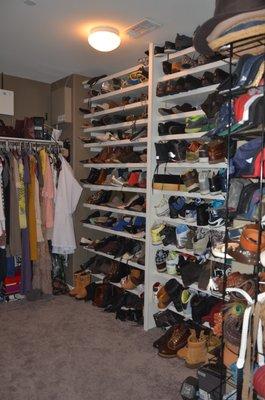 Custom shoe rack