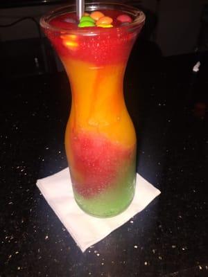 Yummmmy. Apple,mango, strawberry