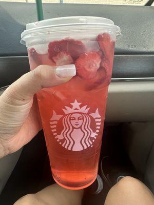 Strawberry Açaí Refresher