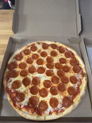 Large Pepperoni Pizza