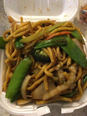 Vegetable lo mein