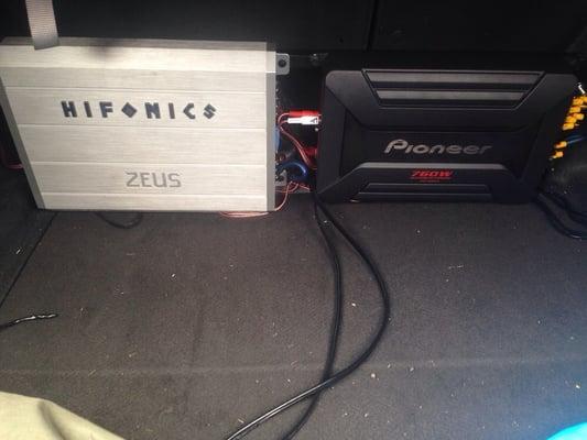 Hifonics zues amp 1800 watts and a pioneer 760 4 channel for highs