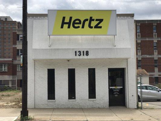 Hertz Car Rental - Pittsburgh - 5th Avenue HLE