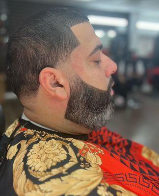 Skin low taper w beard enhancements