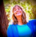 Hi, my name is Kirsten and i specialize in QHHT and energy healing.