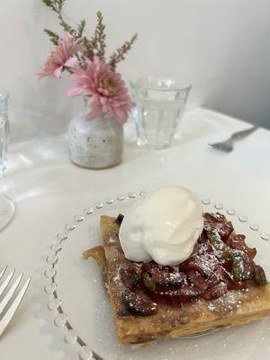 Rhubarb tart with rose gelato