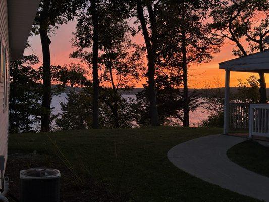 Sunset on Geneva lake