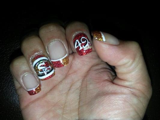 MAIRA's 49er nails