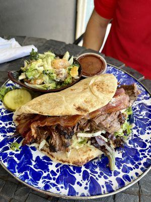 Brisket Naanwich