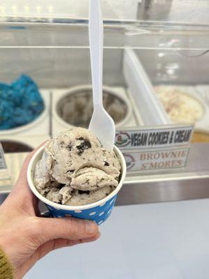 Vegan Cookies & Cream $7.98