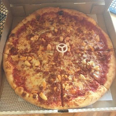 Large Pizza w/ Grilled Chicken & Bacon