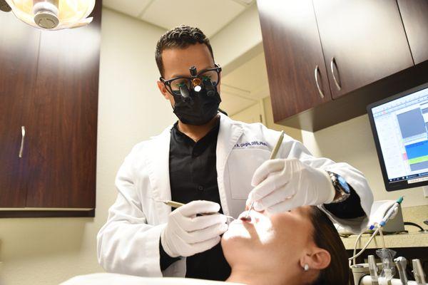 Ideal Dentistry, Tampa, FL - Dr. Girgis in action