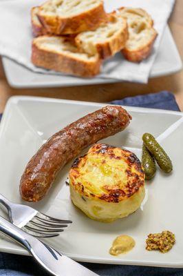 Bratwurst and potatoe gratin