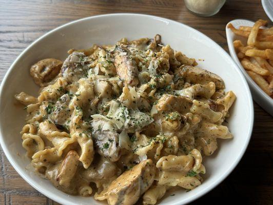 Cajun chicken and sausage pasta