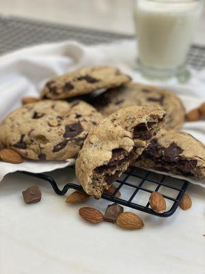 Almond Sea Salt Chocolate Chip Cookies