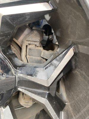 Brake caliper not attached