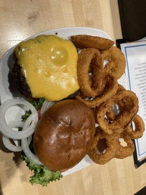 Cheeseburger & Onion Rings