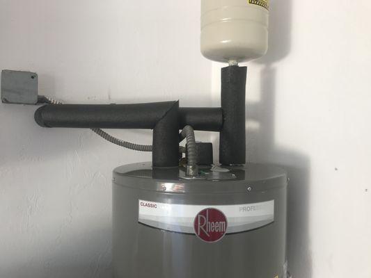 Rheem Waterheater with a recommended expansion tank.