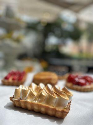 Lemon meringue tart