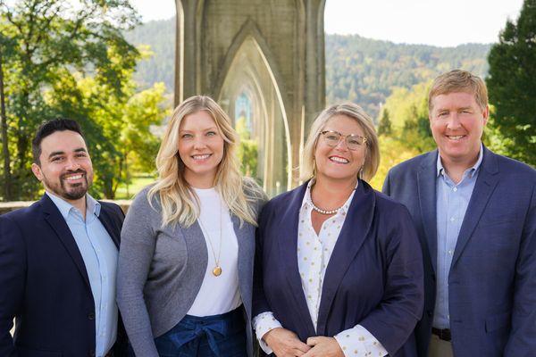 Moran Homes Real Estate Group
(From L to R: Josh Moran Velasquez, Jamie Van Hoorn, Susie Hunt Moran and Matt Moran)